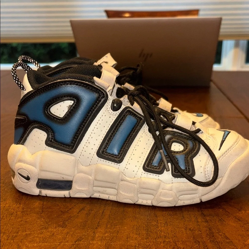 Worn once Nike Kids AIR Sneakers in Cream and Black with Blue Accents size 4.5